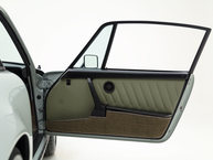 Straat Automobile 1983 Porsche Straat 3.0i Dolphin GrayWPOAA0916DS121381